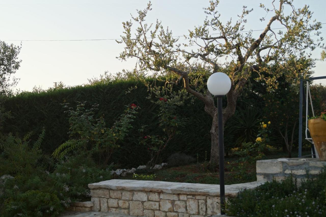 La Casa Del Nonno Acomodação com café da manhã Alberobello Exterior foto